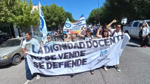 Continúa el conflicto de los docentes con el Gobierno de Carreras