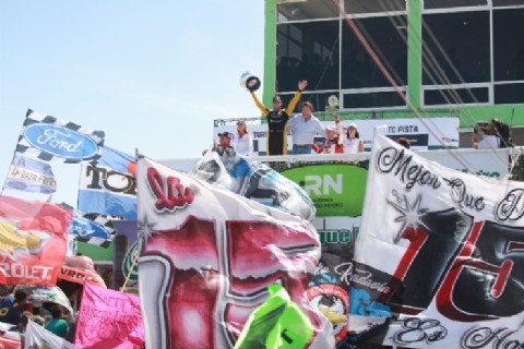 Viedma brindó un espectáculo único de la mano del Turismo Carretera