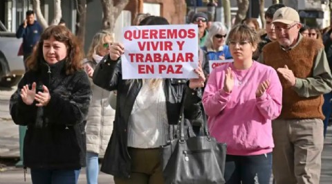 Hacete cargo, Arabela: inseguridad en el Alto Valle y el temor a una política que "desprotege" a los vecinos