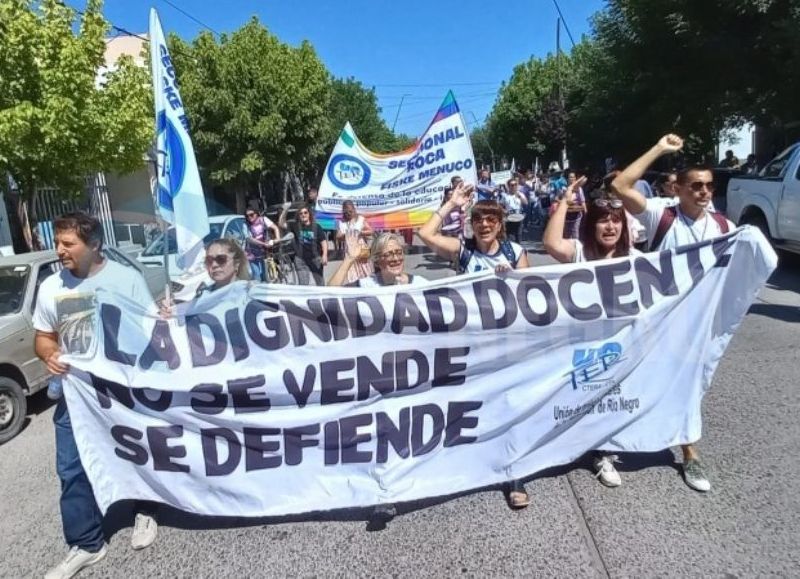 Continúa el conflicto de los docentes con el Gobierno de Carreras