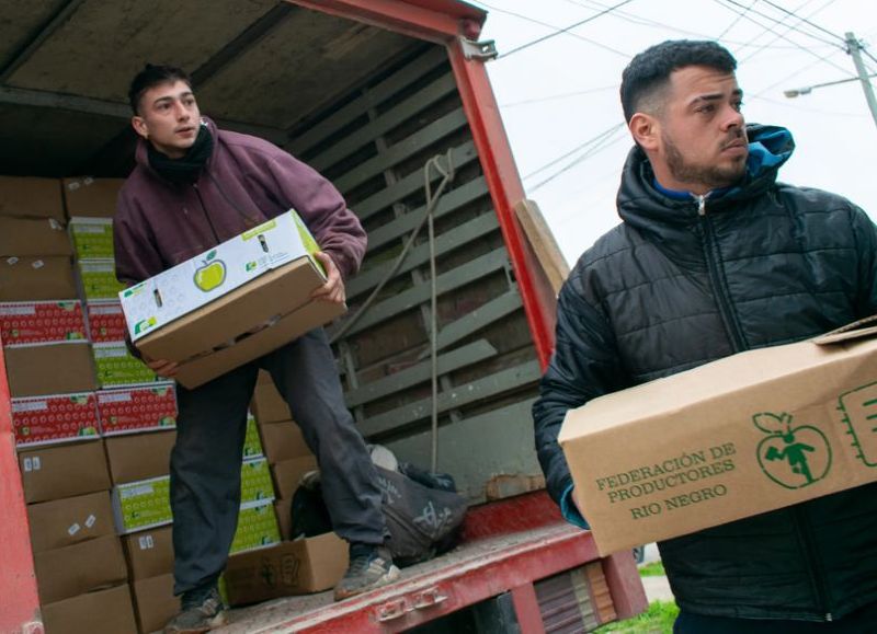 La Provincia entrega alimentos frescos a las familias más necesitadas