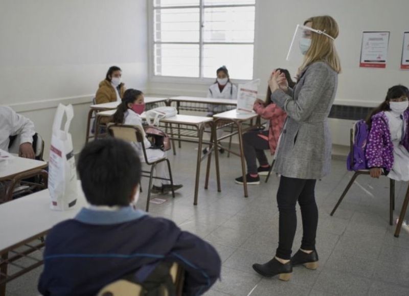 Luego de la jornada institucional de este lunes, el martes volverán todos a las escuelas
