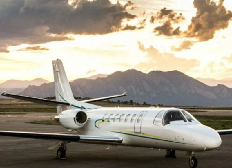 Continúa la polémica por la compra que hizo Arabela de un avión que no se usa