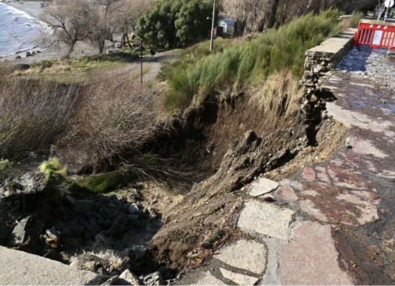 Siguen los derrumbes y crece el temor en Bariloche