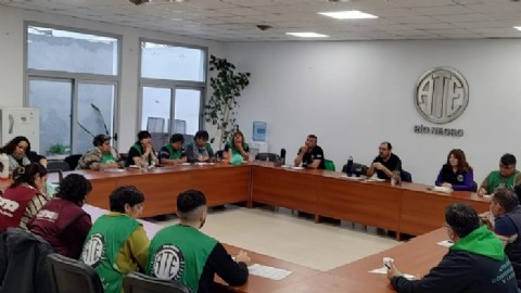 ATE aceptó “a la fuerza” la oferta salarial y denuncia que el Gobierno ignora la seguridad en los hospitales