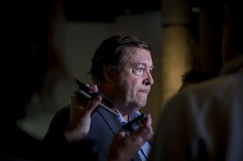 El clan Weretilneck y los privilegios del poder: desde toda su familia y hasta su actual pareja viven del Estado