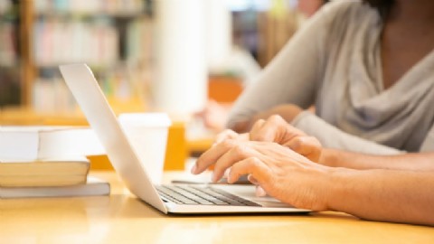 Se extiende la Convocatoria Literaria anual del FER