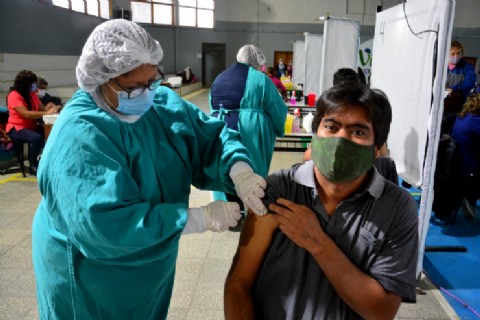 En la Capital rionegrina vacunarán todos los días y sin turno