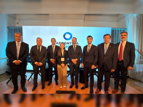 Weretilneck presentó en Nueva York los proyectos energéticos de la provincia