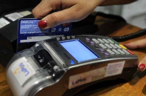 Arabela Carreras sacó un proyecto de la gestión anterior y dejó en banda a decenas de trabajadores