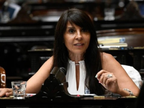 Presentan proyecto de ley para expulsar a Lorena Villaverde de la Cámara de Diputados
