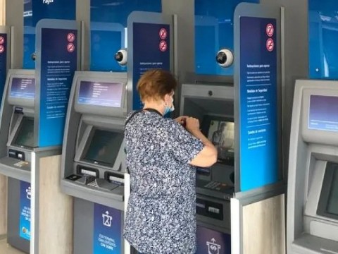 La Provincia inicia el pago de salarios correspondiente a septiembre