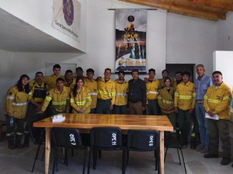 El Bolsón suma equipamiento y 50 nuevos brigadistas