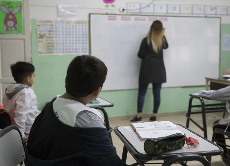 El salario de septiembre de los docentes se abonará con aumentos