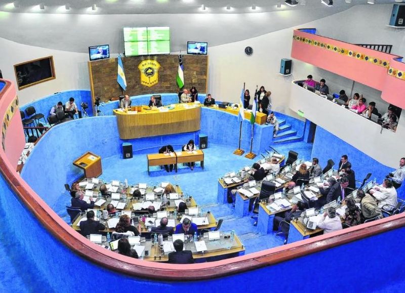 Weretilneck avanza con una deuda de 260 mil millones para 2026 y crece la alarma por el uso para gastos corrientes