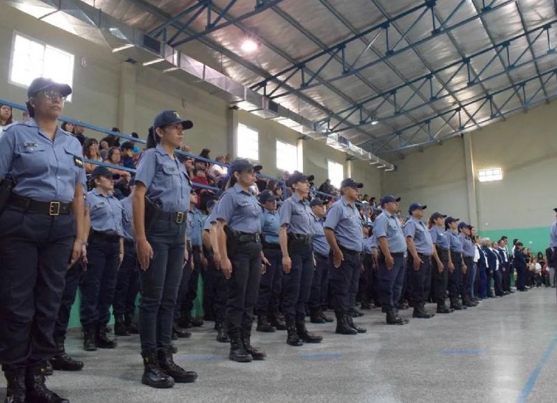 Más de 1800 ascensos en la Policía de Río Negro y reconocimiento a Bomberos