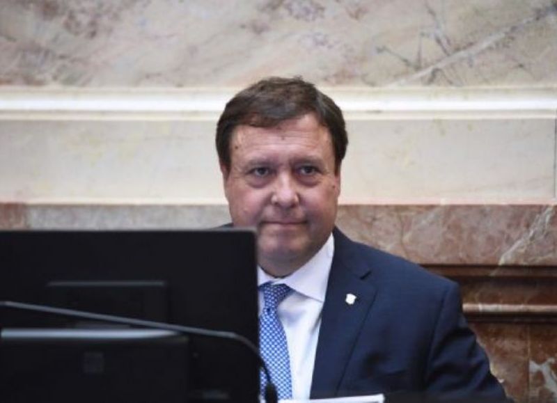 Alberto Weretilneck presentó un proyecto para que productos de la canasta básica no paguen IVA