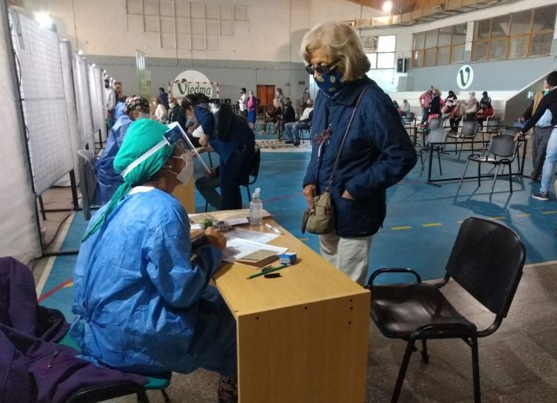 En Viedma convocan a personas para la aplicación de la segunda dosis de la Sinopharm