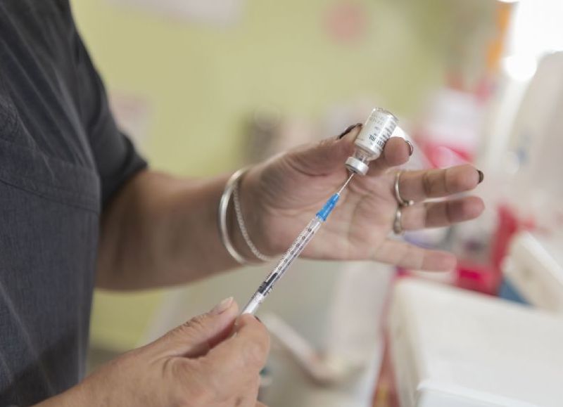 Salud distribuye 15.000 nuevas dosis de vacunas antigripales en la provincia