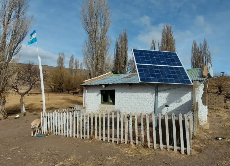 La Provincia invierte $343 millones para garantizar luz en parajes rurales